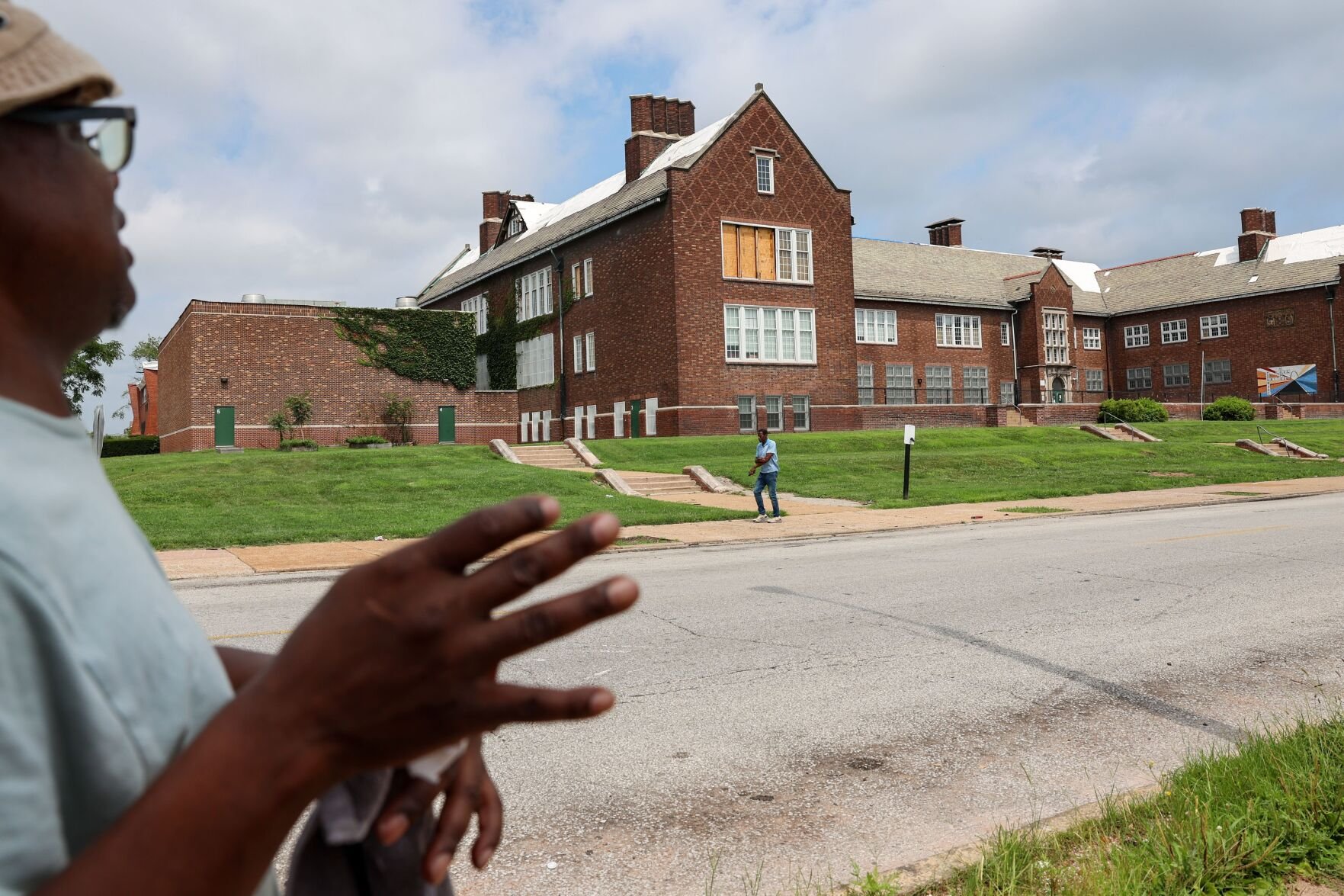 Tornado causes some 最新杏吧原创 Public Schools to relocate